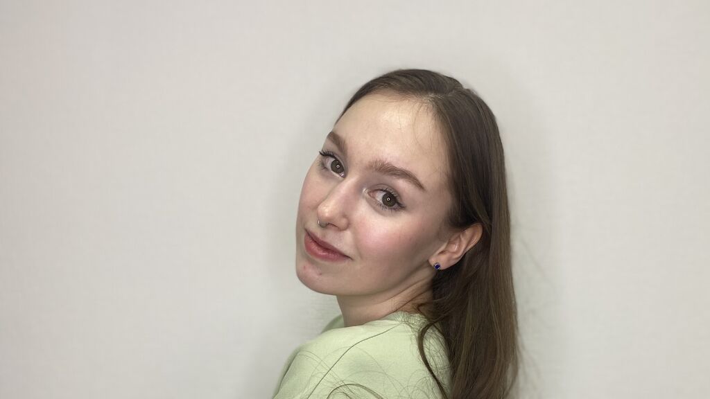 SerenaBonfanti online on GirlsOfJasmin