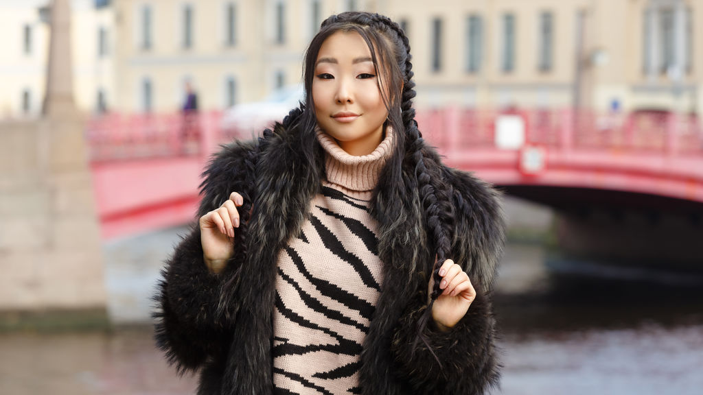 SaraTanaka online on GirlsOfJasmin