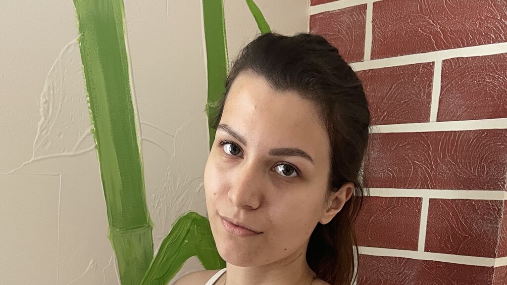 AliceMonti online on GirlsOfJasmin