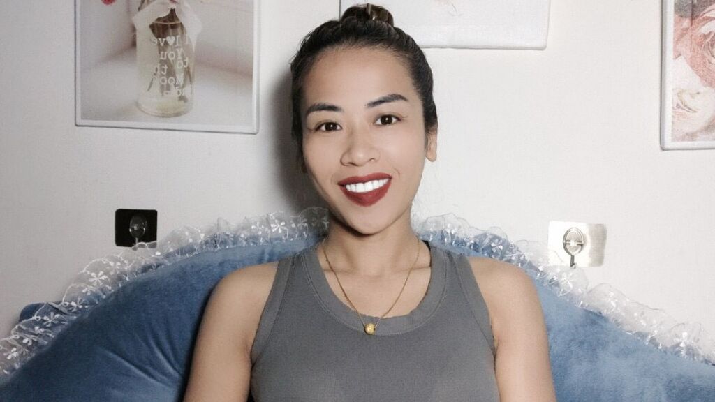  online at GirlsOfJasmin