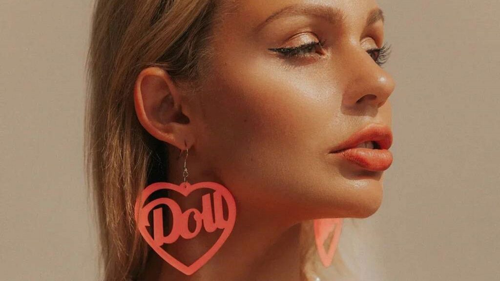  online at GirlsOfJasmin