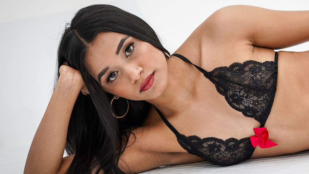  online at GirlsOfJasmin