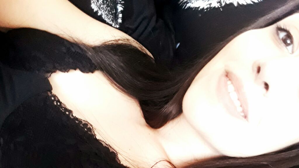 DianaEast online on GirlsOfJasmin