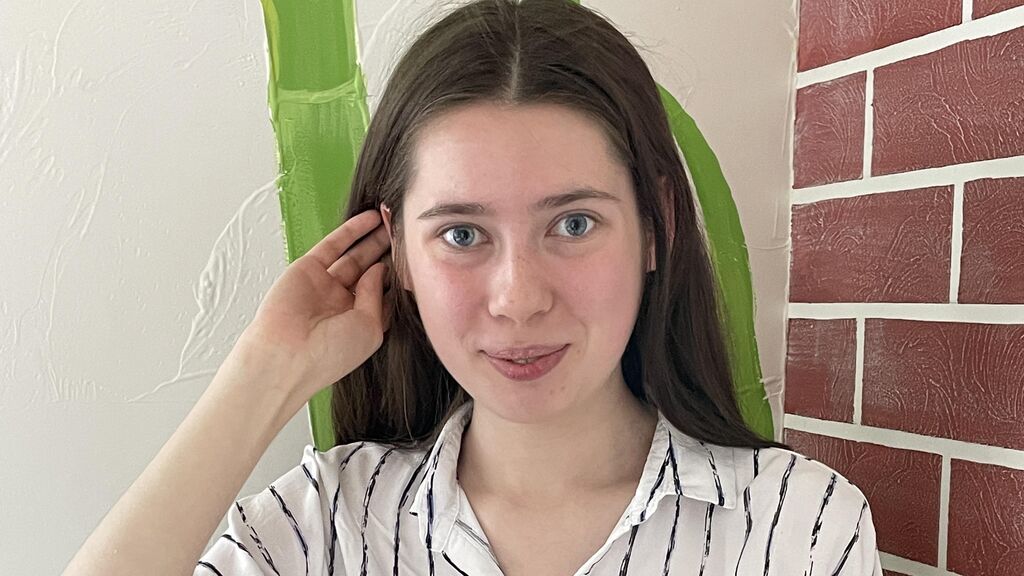 CorinnaMarchi online on GirlsOfJasmin