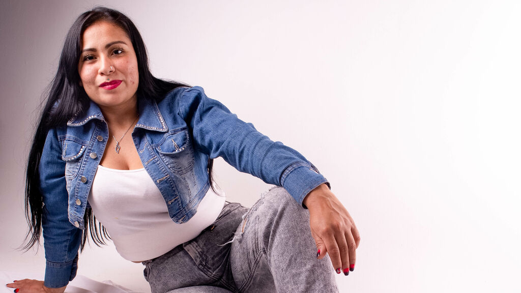  online at GirlsOfJasmin