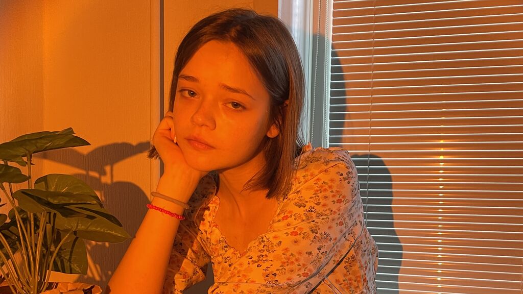 OrsolaVentura online on GirlsOfJasmin