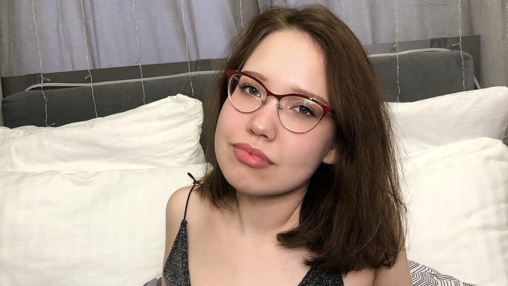 KiraAtkins online on GirlsOfJasmin