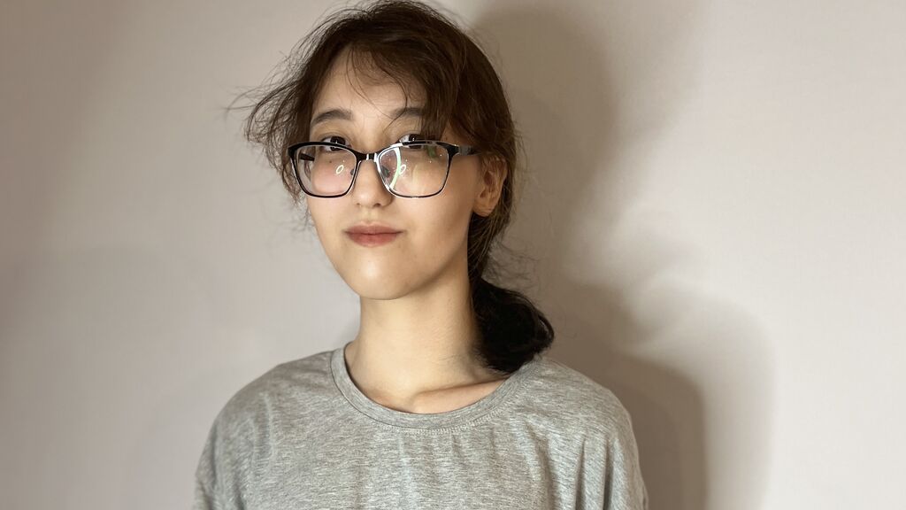 ClaudiaRossis online on GirlsOfJasmin