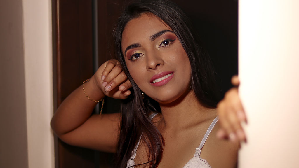  online at GirlsOfJasmin