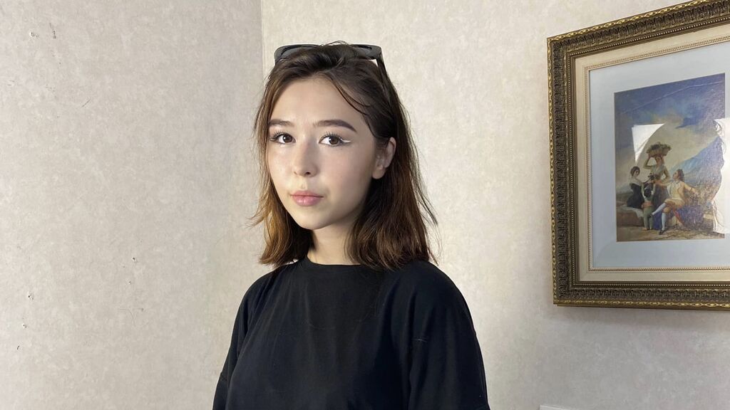 NataliaRomano online on GirlsOfJasmin