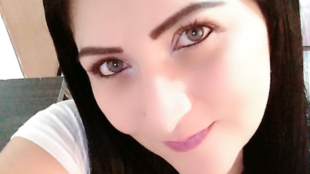 DannaMore online on GirlsOfJasmin