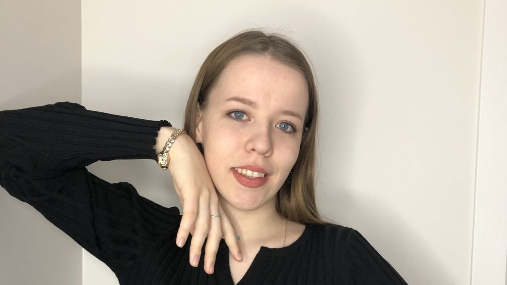 SilvanaBello online on GirlsOfJasmin