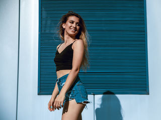 AvahLynn photo
