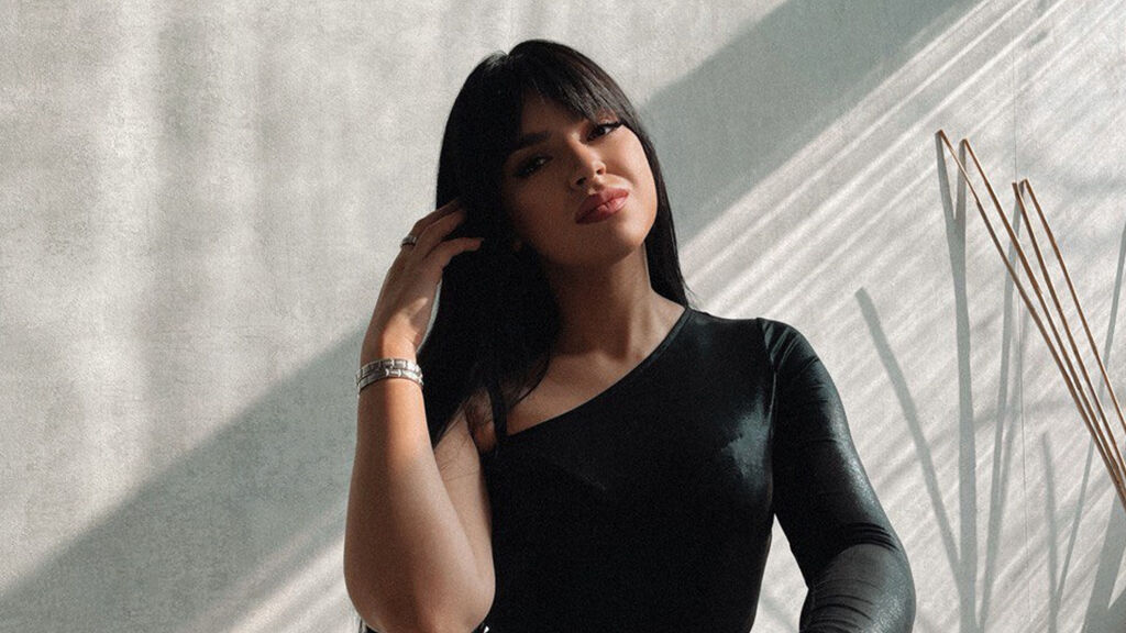 AmyMone online on GirlsOfJasmin