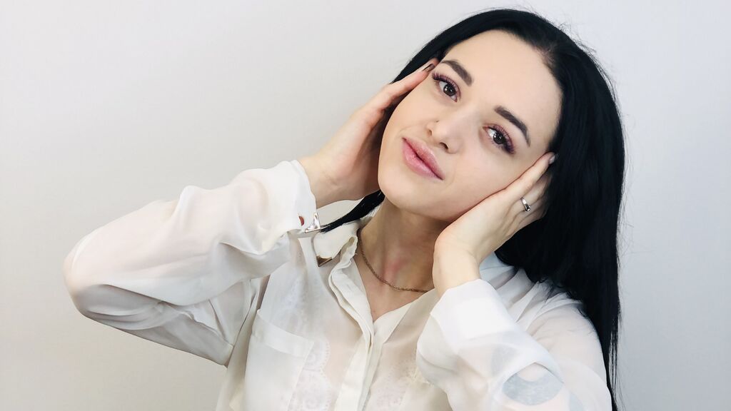 CosimaPastore online on GirlsOfJasmin