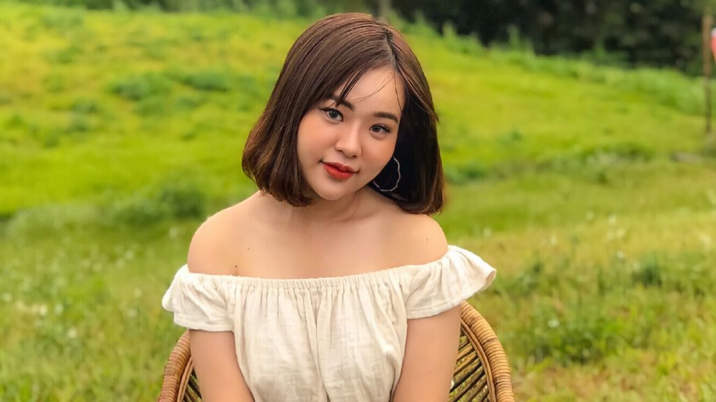 JulieBrowns online on GirlsOfJasmin