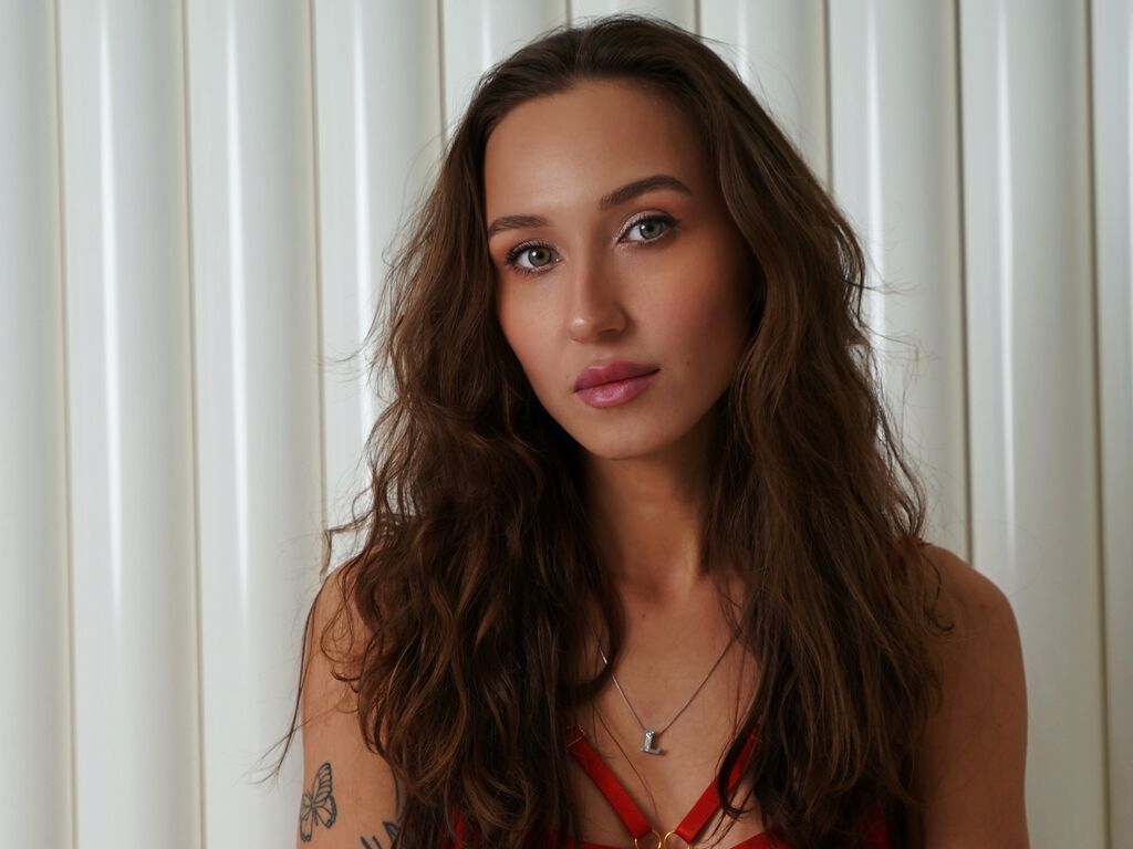 SimoniGrace nude live porn cam