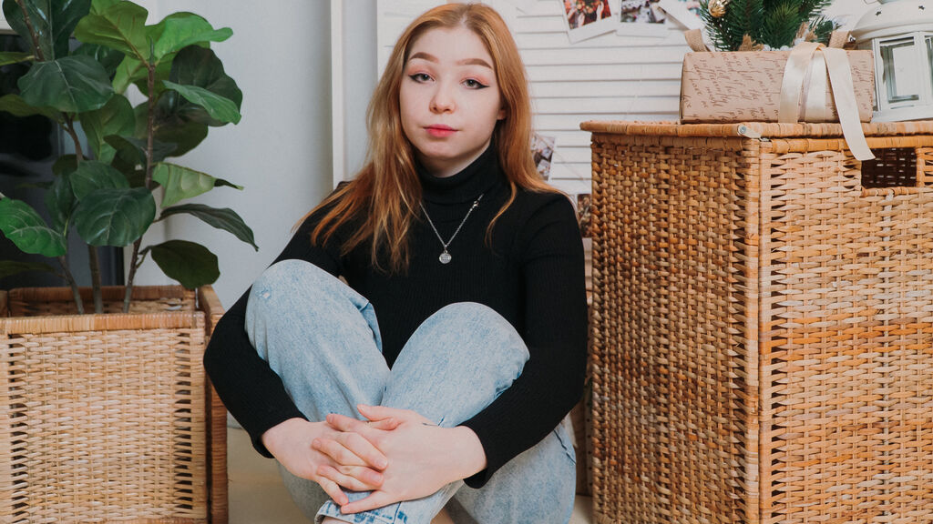 AlisaPalmer online on GirlsOfJasmin