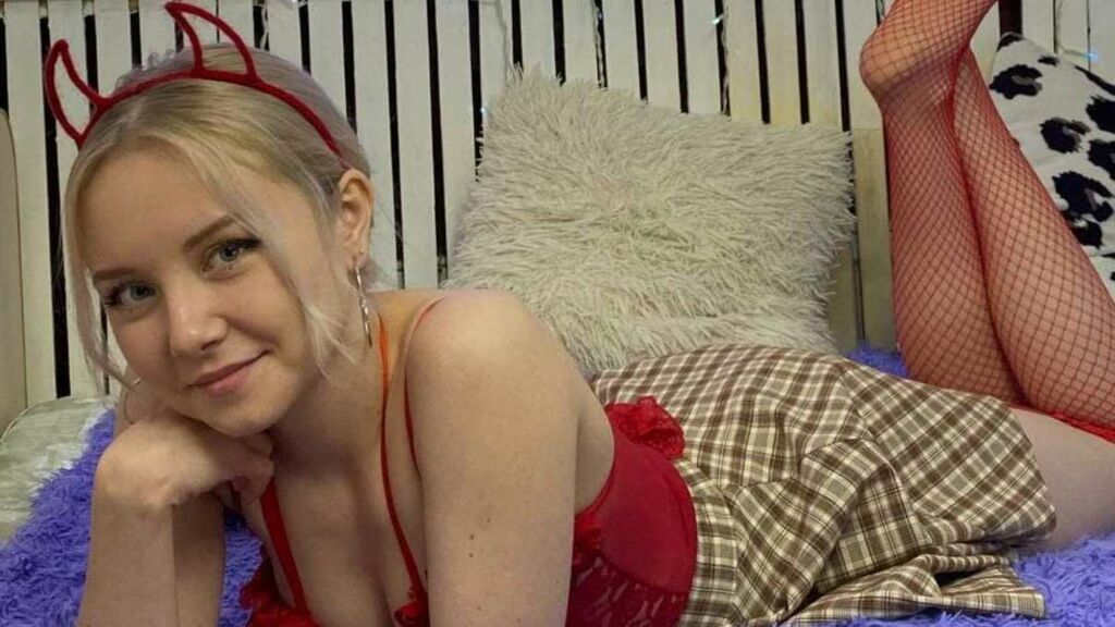  online at GirlsOfJasmin