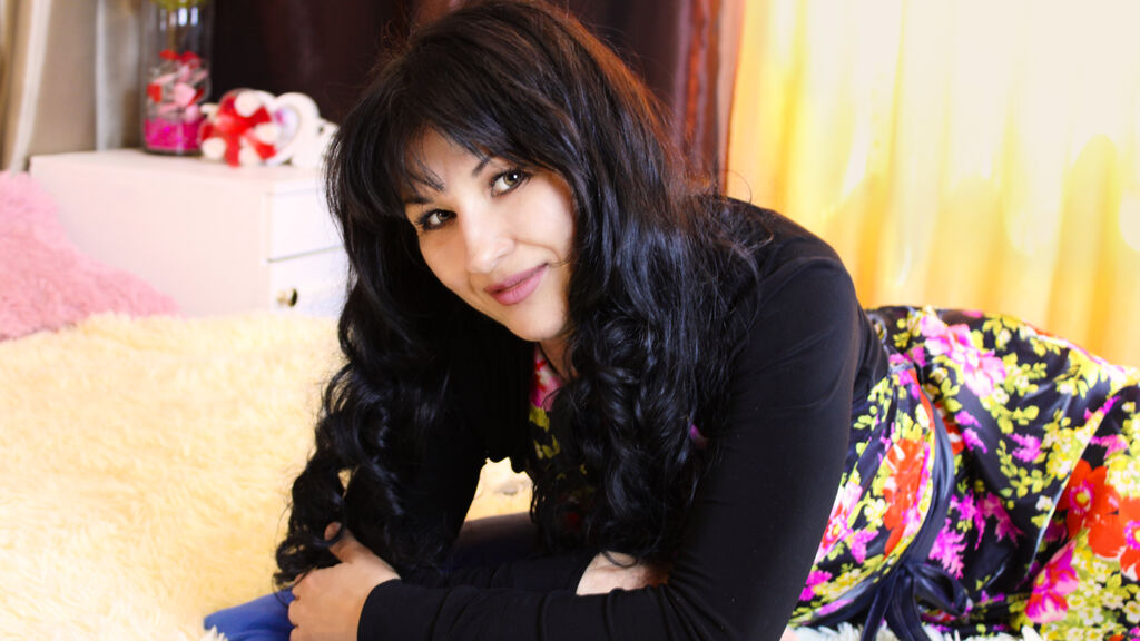 LiaraDonati online on GirlsOfJasmin