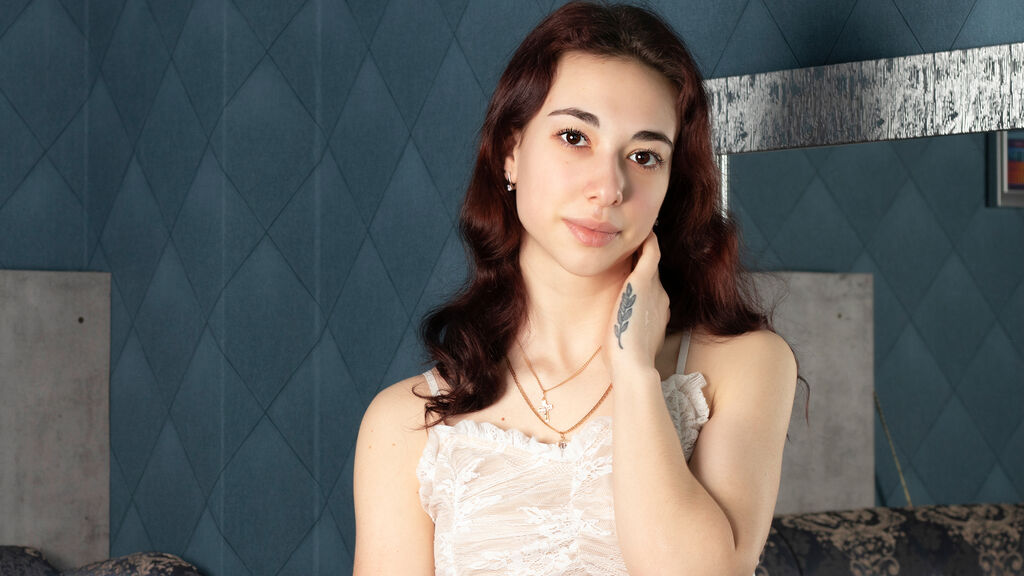 NaomiGrose online on GirlsOfJasmin