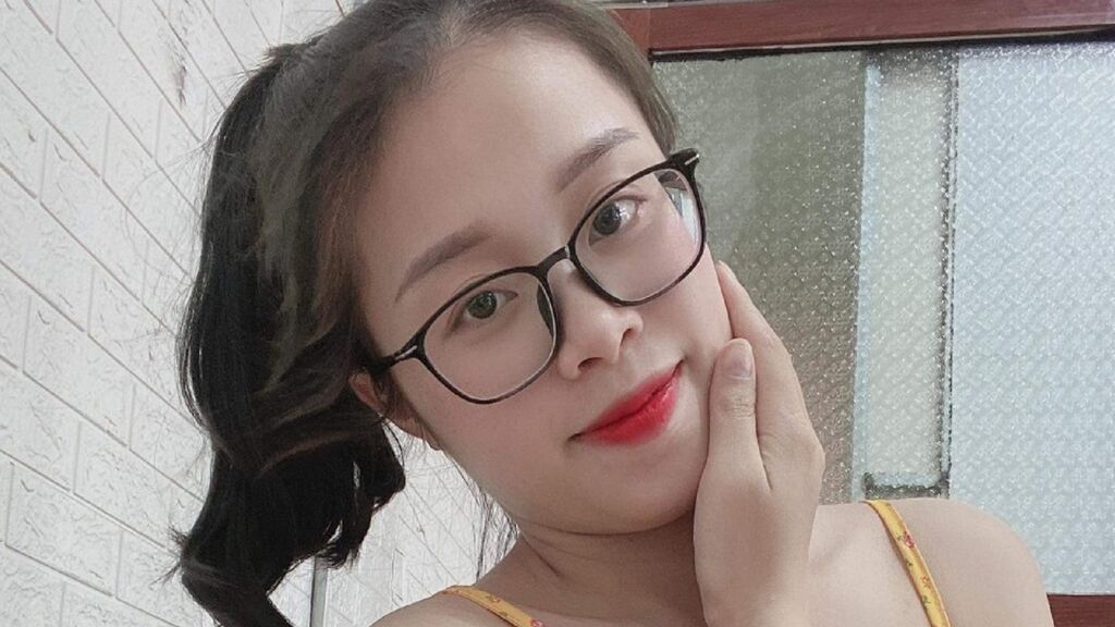 AnnaBien online on GirlsOfJasmin