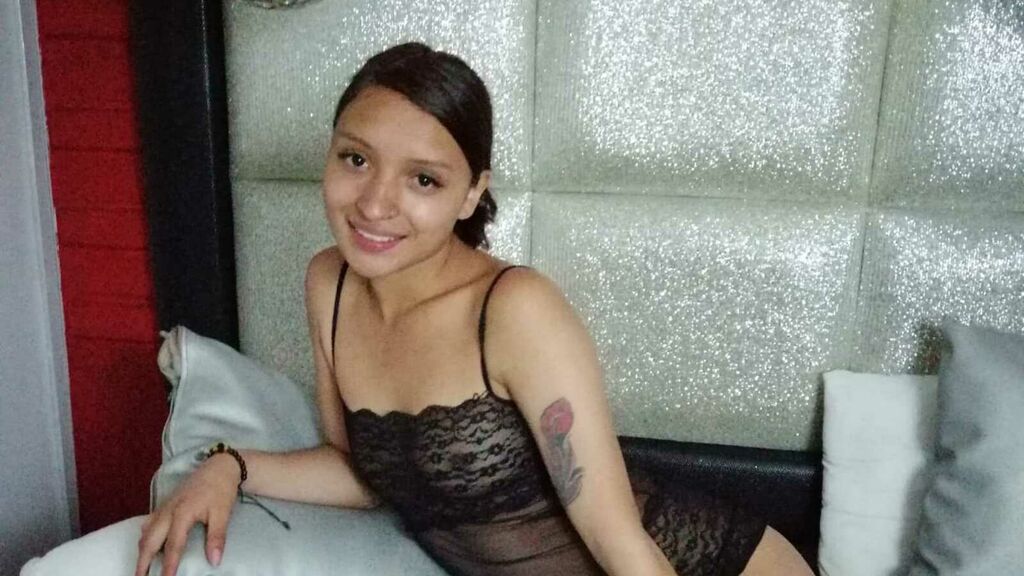  online at GirlsOfJasmin